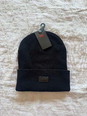 Levi's Black Cuffed Knit Beanie Logo Patch NWT One Size